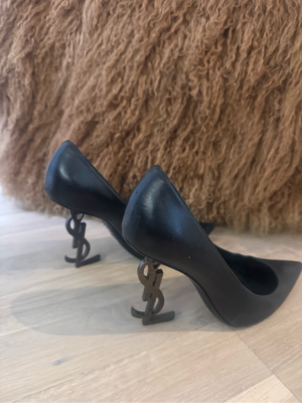 Saint Laurent Black Leather Pointed-YSL Logo Heel Pumps